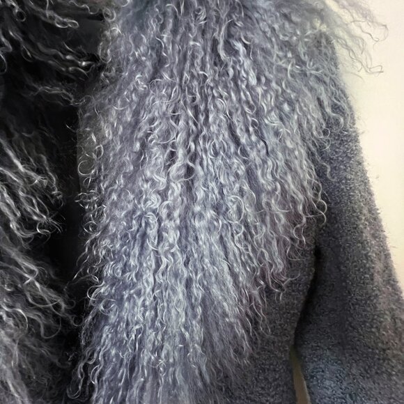 Elegant Gray Faux Fur Collar Blazer - Picture 3 of 5